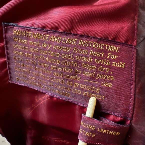 Vintage Burgundy Leather Blazer - Picture 6 of 7